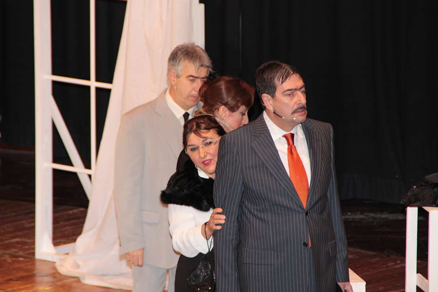 29 novembre 2012 - Rappresentazione teatrale "Pirandello - Così è..."