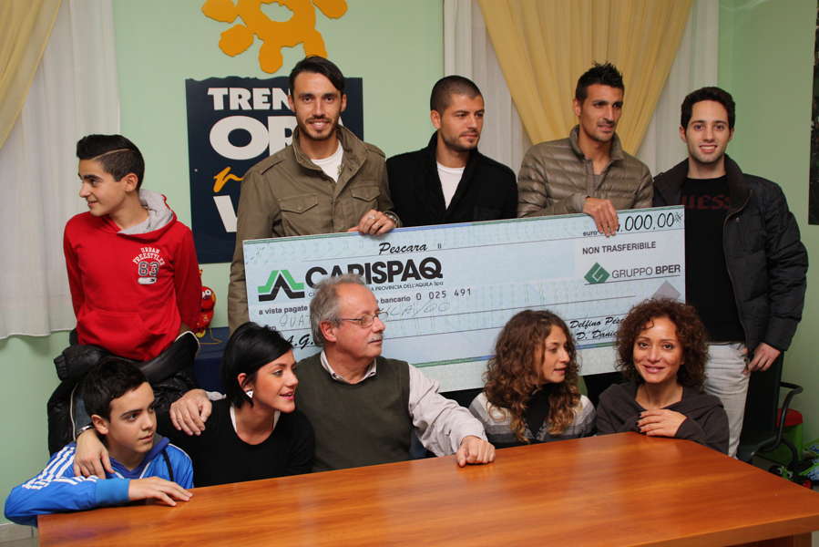 27 novembre 2012 - Rappresentanza del Pescara Calcio in visita all'AGBE